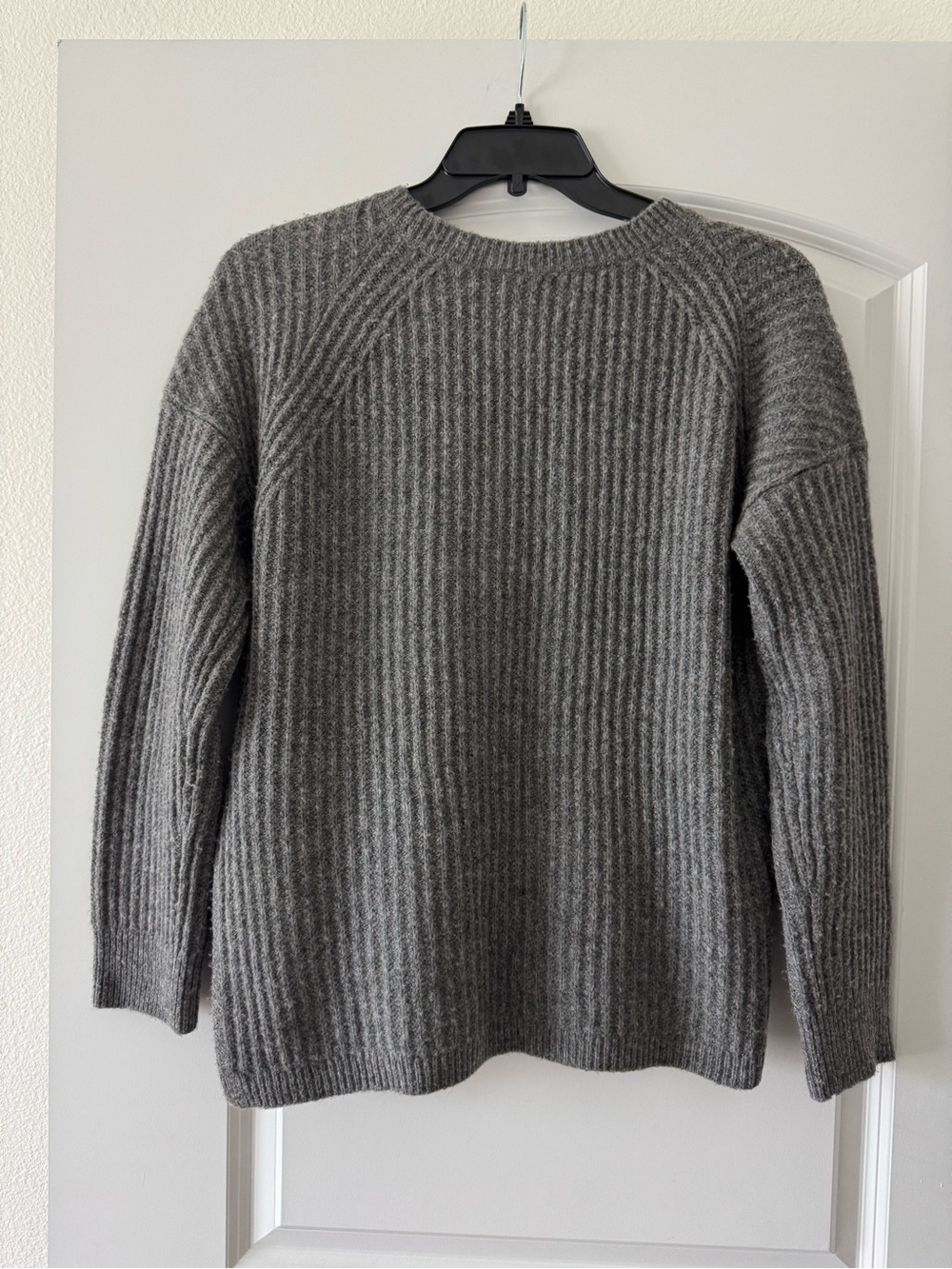 Vince Side-Slit Ribbed Wool Sweater In Gray Size M - Picture 8 of 8